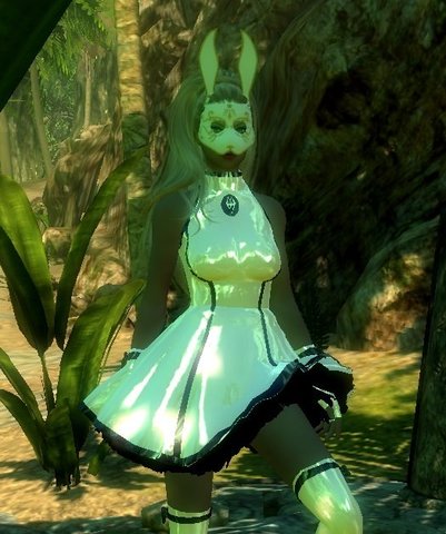 Majormodder Bunny Mask + Latex Cameo Dresses бел .jpg